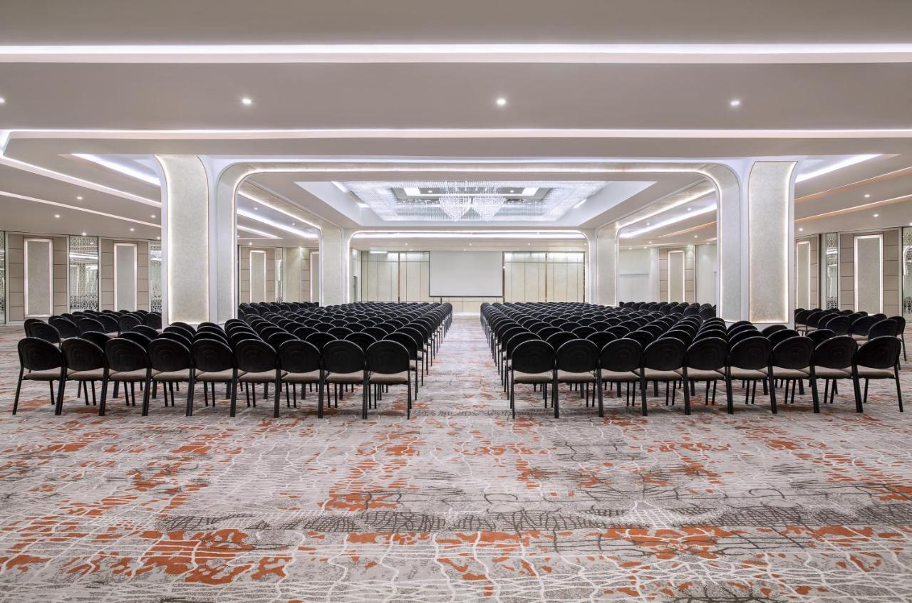 Mercure Jakarta Batavia Экстерьер фото