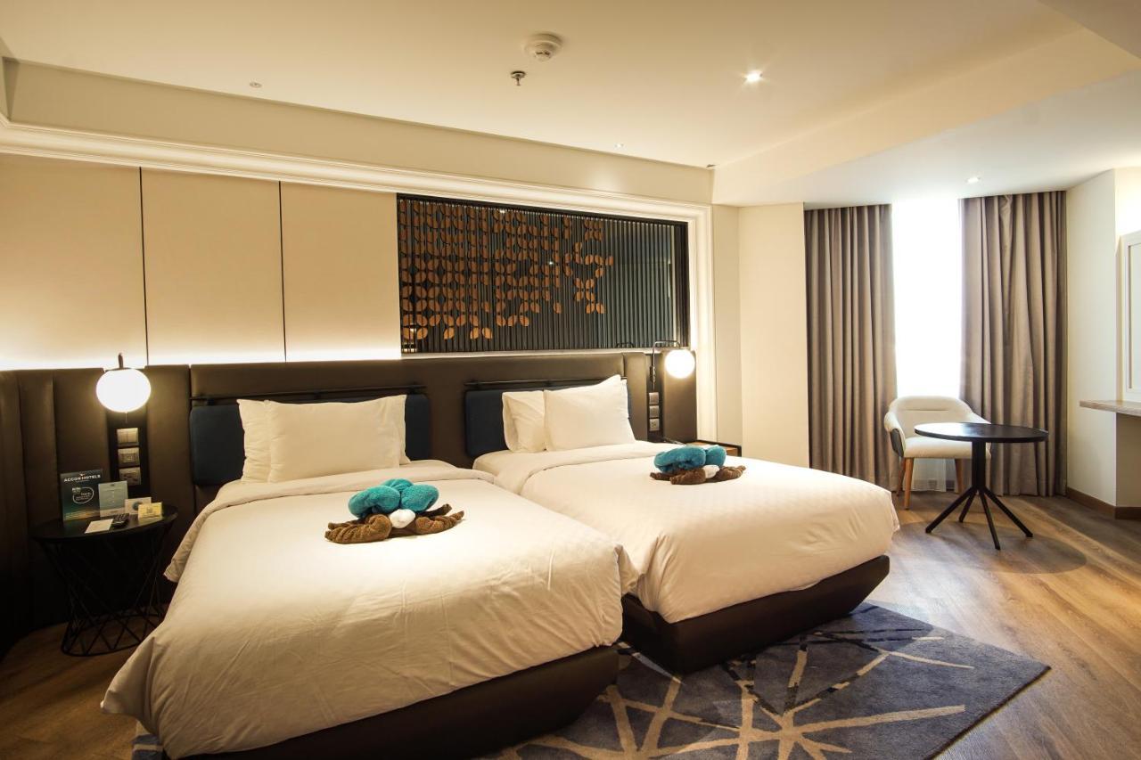 Mercure Jakarta Batavia Экстерьер фото