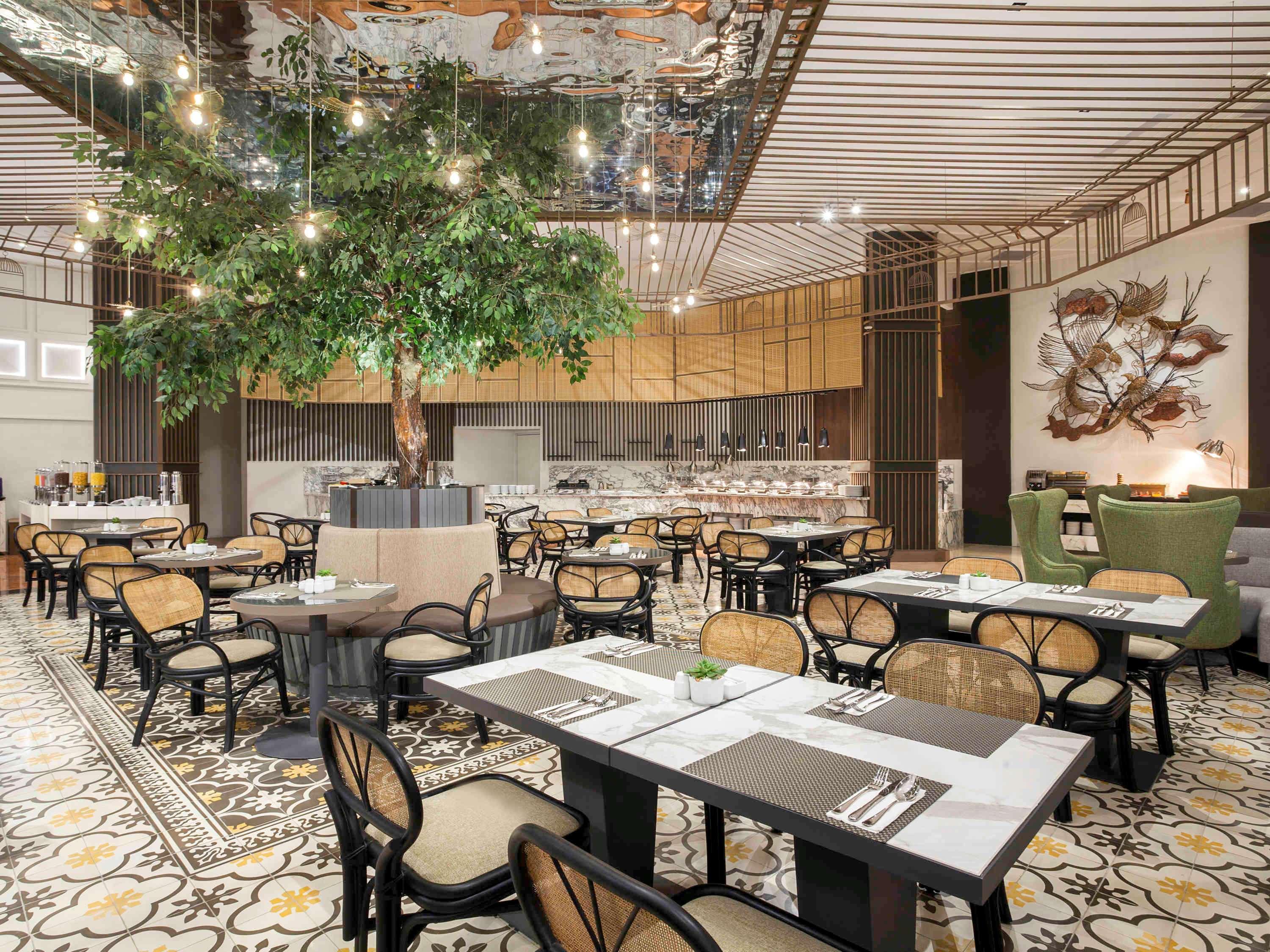 Mercure Jakarta Batavia Экстерьер фото