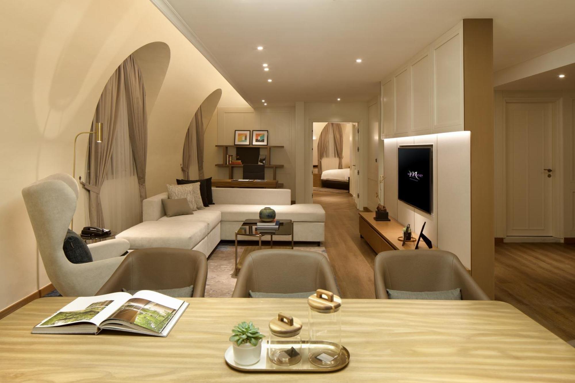 Mercure Jakarta Batavia Экстерьер фото