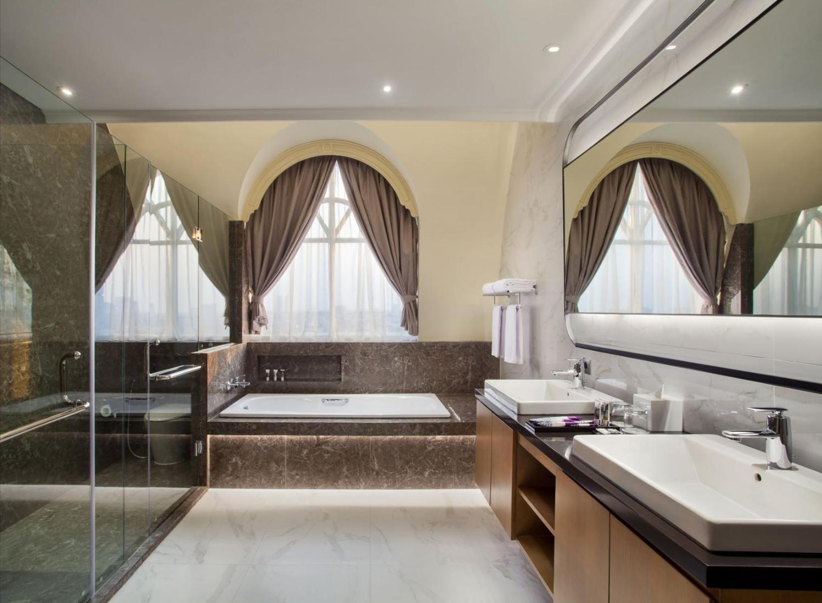 Mercure Jakarta Batavia Экстерьер фото